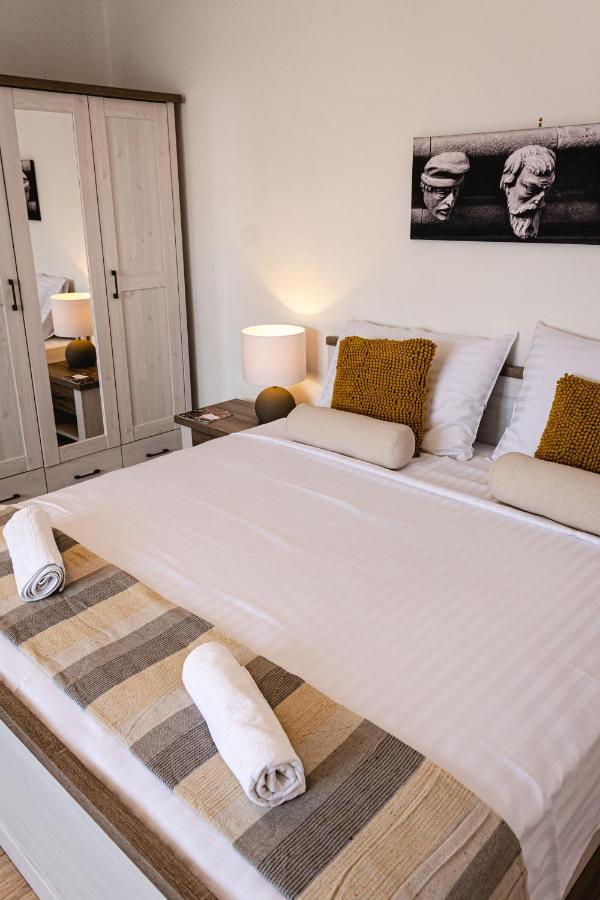 Korallion Apartment ชิเบนิก ภายนอก รูปภาพ